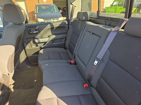 Used 2015 Chevrolet Silverado 1500 LT w/ LT Convenience Package AWD/4WD image 9