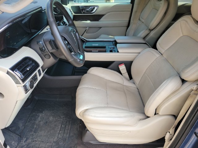 Used 2018 Lincoln Navigator Select w/ Technology Package RWD image 13