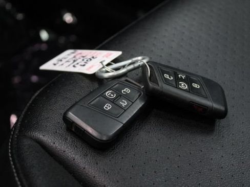 Used 2019 Volkswagen Tiguan SEL Premium R-Line AWD/4WD image 15