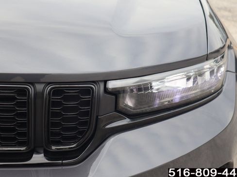 Used 2024 Jeep Grand Cherokee Limited w/ Black Appearance Package image 42