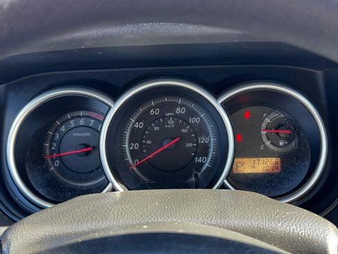 Used 2012 Nissan Versa 1.8 S image 14