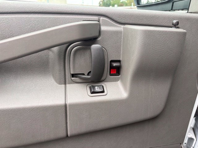 Used 2025 Chevrolet Express 2500 w/ Driver Convenience Package RWD image 27