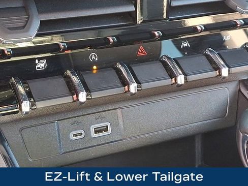 Used 2024 GMC Canyon Denali w/ LPO, Denali Black Edition image 30