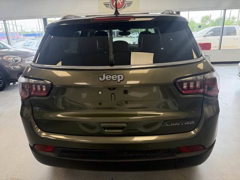 Used 2018 Jeep Compass Limited w/ Navigation Group image 2