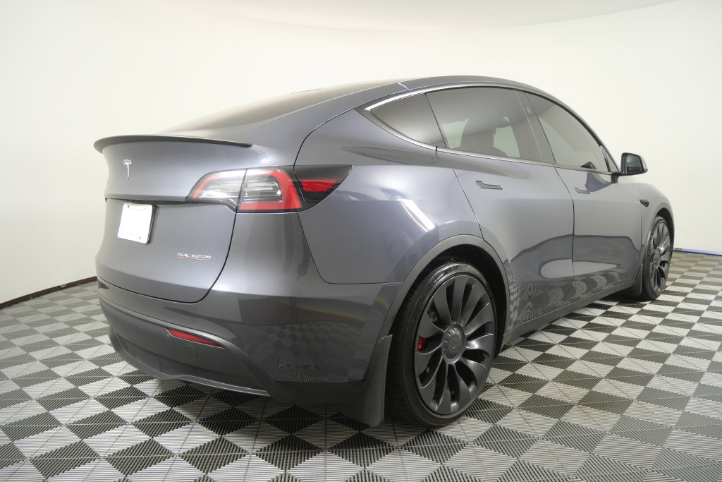 Used 2023 Tesla Model Y Performance AWD/4WD image 4