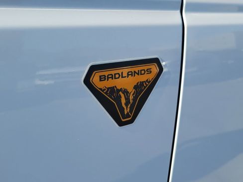 New 2025 Ford Bronco Badlands image 11