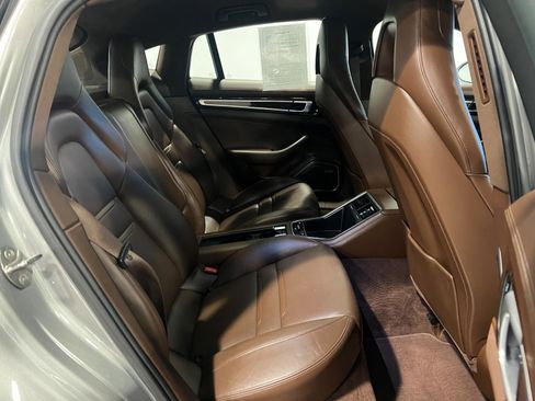 Used 2020 Porsche Panamera 4S image 38