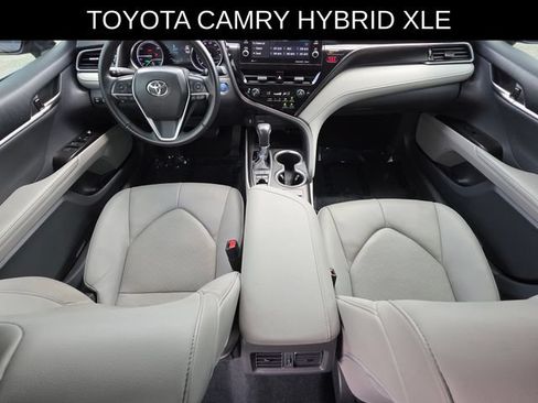 Used 2022 Toyota Camry XLE FWD image 19