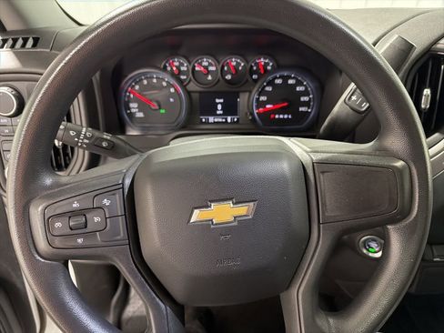 Used 2022 Chevrolet Silverado 1500 Custom image 25