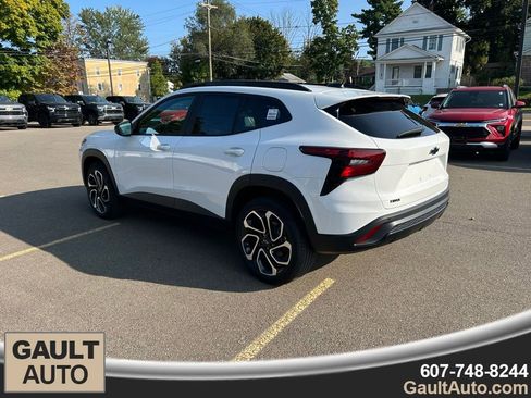 New 2025 Chevrolet Trax RS w/ Driver Confidence Package image 5