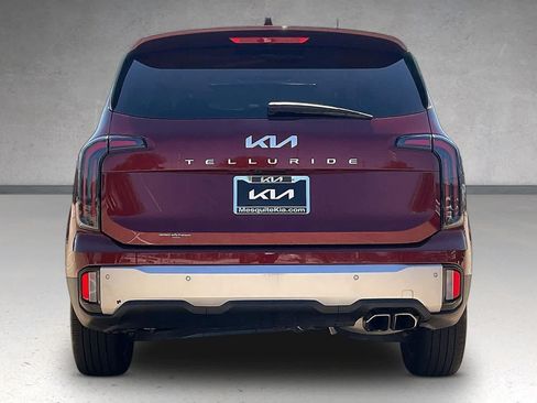 Certified 2024 Kia Telluride EX w/ EX Captain's Chair Package FWD image 5