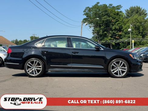 Used 2016 Volkswagen Passat 1.8T R-Line FWD image 4