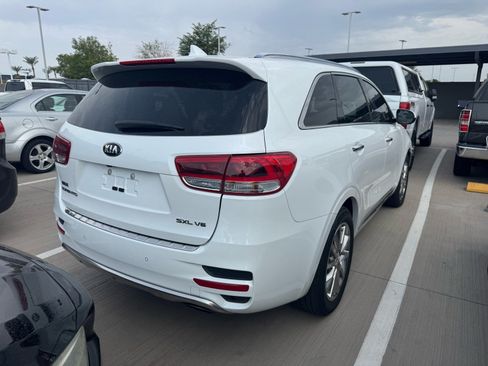 Used 2017 Kia Sorento SX FWD image 4