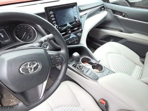 Used 2024 Toyota Camry SE w/ Cold Weather Package FWD image 12