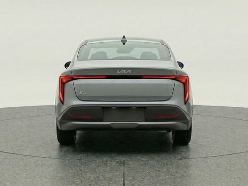 Used 2025 Kia K4 LXS image 7