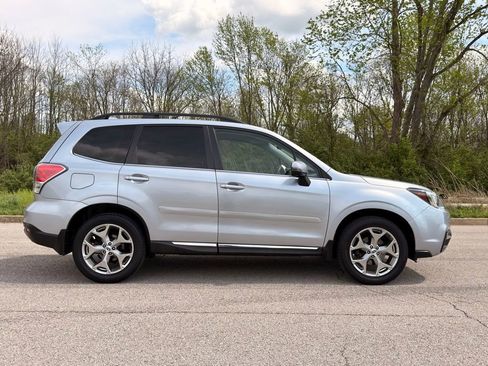 Used 2017 Subaru Forester 2.5i Touring AWD/4WD image 32