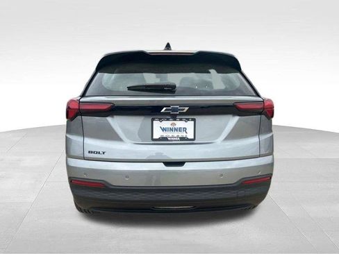 New 2027 Chevrolet Bolt LT w/ Comfort Package FWD image 4