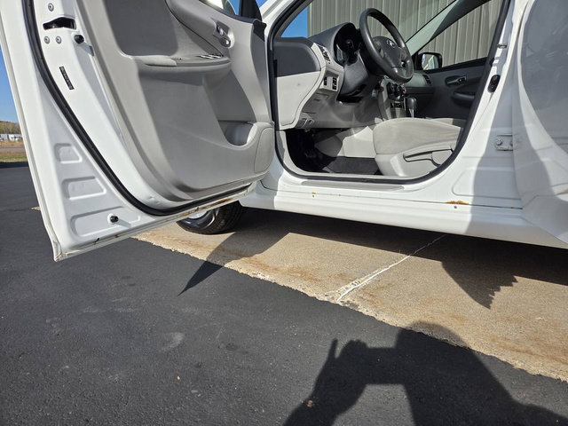 Used 2011 Toyota Corolla LE FWD image 15
