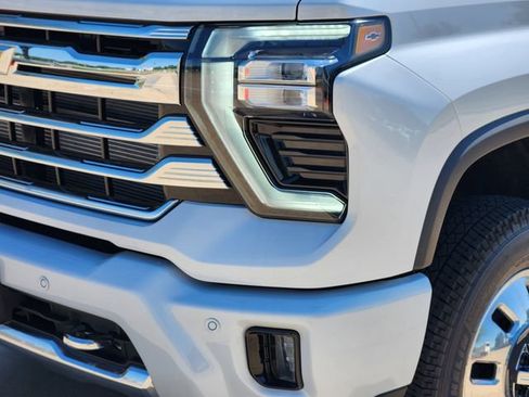 New 2026 Chevrolet Silverado 3500 High Country w/ High Country Premium Package AWD/4WD image 10