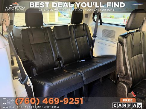 Used 2015 Chrysler Town & Country Touring FWD image 15