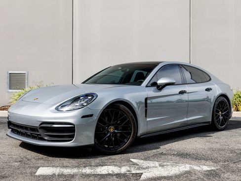 Used 2021 Porsche Panamera image 42
