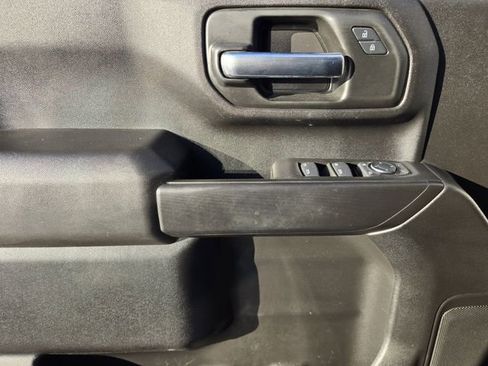 Used 2025 Chevrolet Silverado 2500 Custom w/ Custom Value Package image 24