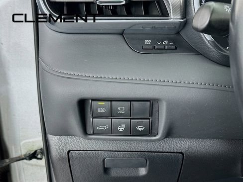 Used 2020 Toyota Highlander Platinum image 14