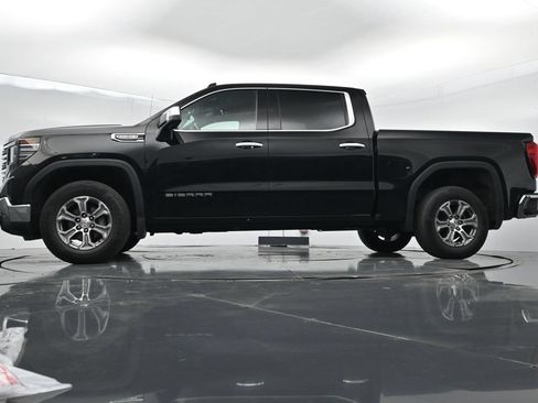 Used 2025 GMC Sierra 1500 SLT RWD image 28