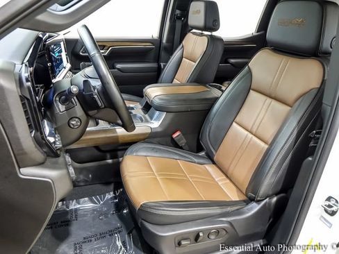 Used 2024 Chevrolet Silverado 1500 High Country w/ High Country Premium Package AWD/4WD image 11
