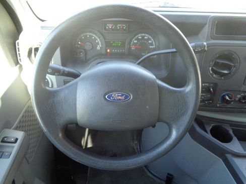 Used 2013 Ford E-250 and Econoline 250 Extended w/ PWR Group RWD image 26
