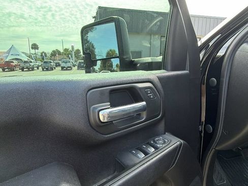 Used 2022 Chevrolet Silverado 2500 Custom w/ Custom Value Package AWD/4WD image 13