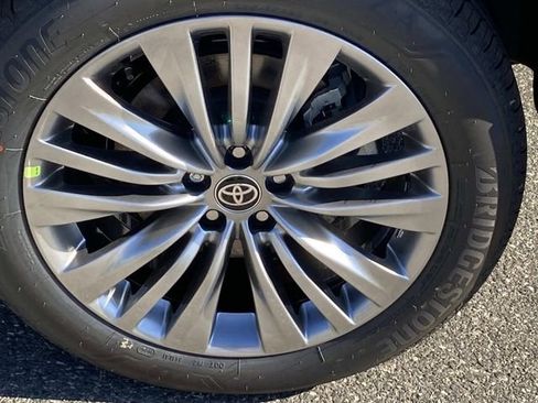 New 2026 Toyota Highlander Platinum AWD/4WD image 6