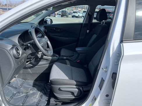 Used 2022 Hyundai Kona SE image 18