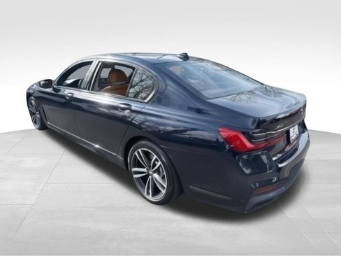 Used 2022 BMW 750Li xDrive AWD/4WD image 8