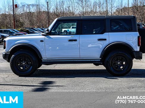 Used 2023 Ford Bronco Wildtrak image 9