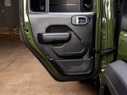 Used 2021 Jeep Wrangler Unlimited Sport AWD/4WD image 37