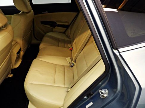 Used 2011 Honda Crosstour EX-L image 10