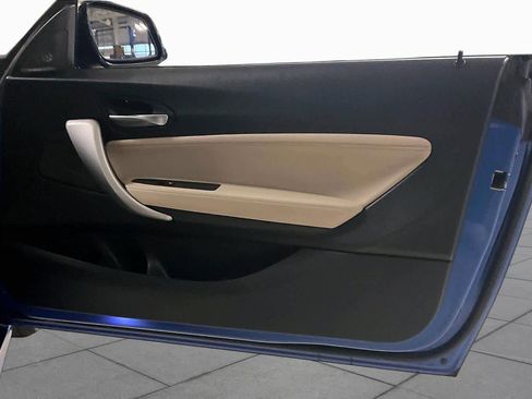 Used 2016 BMW M235i Convertible RWD image 19