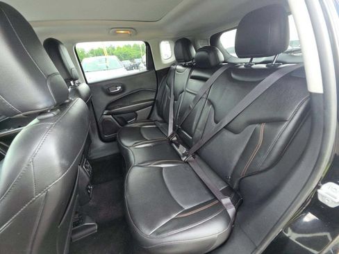 Used 2019 Jeep Compass Limited AWD/4WD image 6