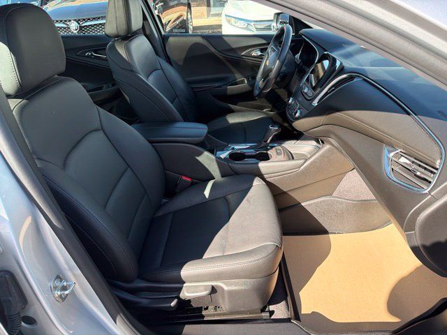 Certified 2019 Chevrolet Malibu LT w/ Leather Package FWD image 19