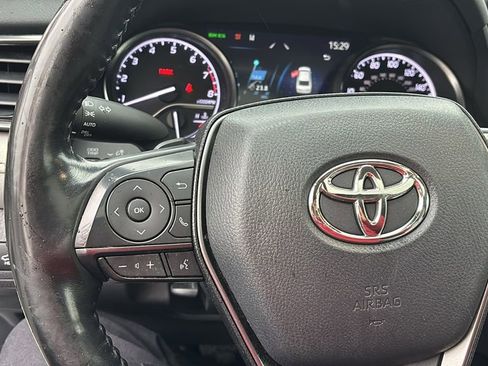 Used 2022 Toyota Camry SE image 17