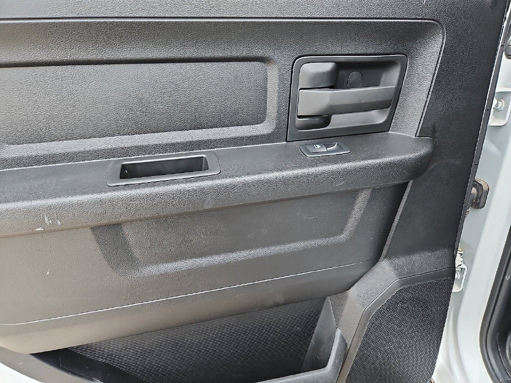 Used 2024 RAM 2500 Tradesman w/ Chrome Appearance Group AWD/4WD image 16