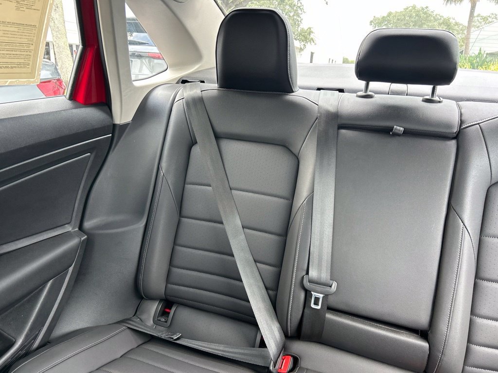 Used 2021 Volkswagen Jetta SE FWD image 13