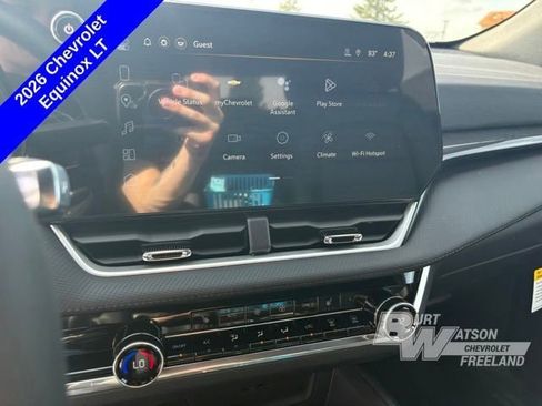 New 2026 Chevrolet Equinox LT w/ Convenience Package II FWD image 19