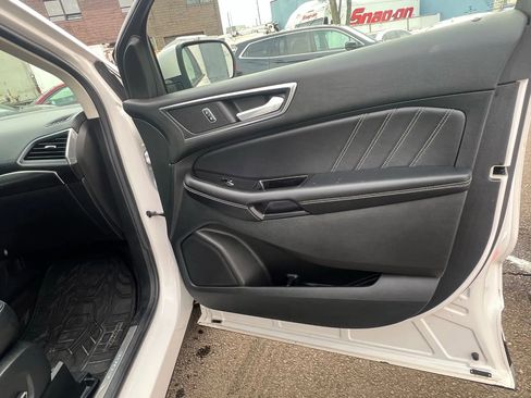 Used 2016 Ford Edge Sport w/ Technology Package image 31