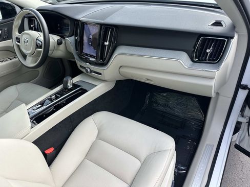 Certified 2025 Volvo XC60 T8 Plus w/ Protection Package Premier image 26