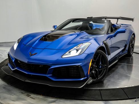 Used 2019 Chevrolet Corvette ZR1 RWD image 5