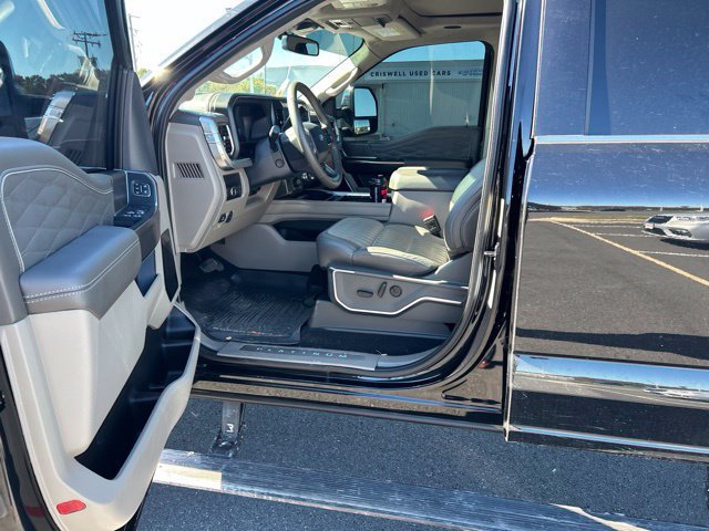 Used 2026 Ford F250 Platinum w/ Platinum Plus Package AWD/4WD image 12