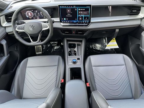 New 2026 Volkswagen Tiguan SE R-Line AWD/4WD image 11