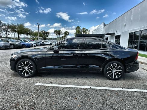 Used 2023 Volvo S60 T8 Plus image 5